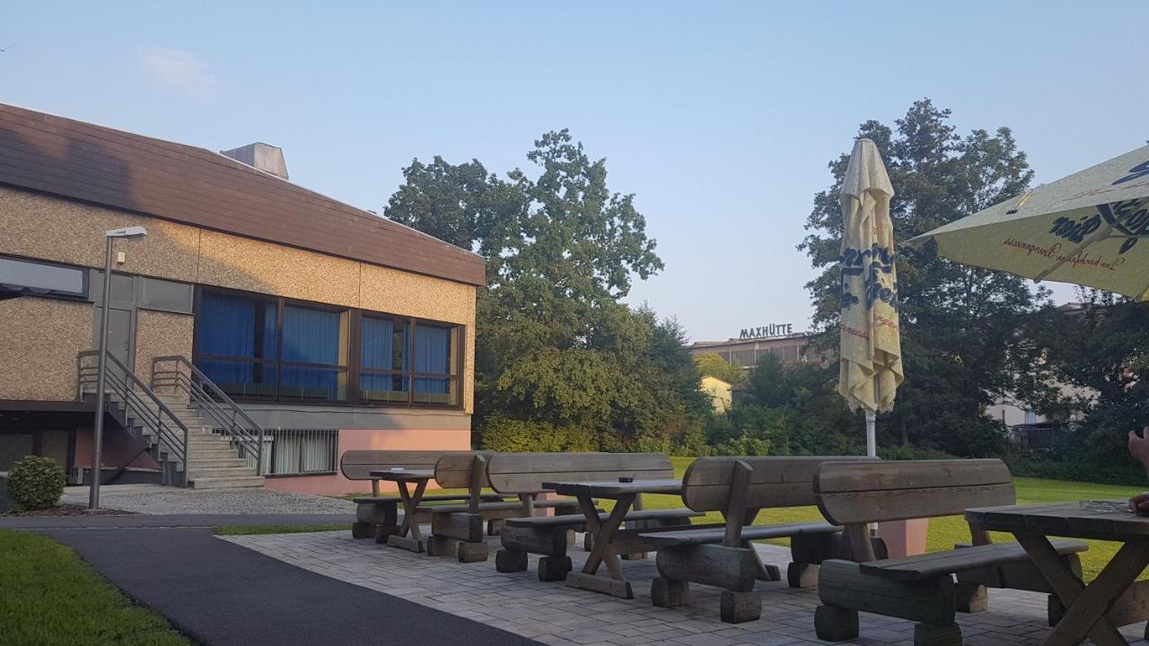 Gaestehaus Sandra Sulzbach-Rosenberg Exterior foto